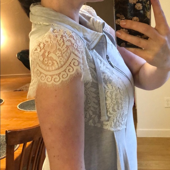 Kensie • Pretty A-Line Lace Sleeve Casual Dress - Picture 4 of 8